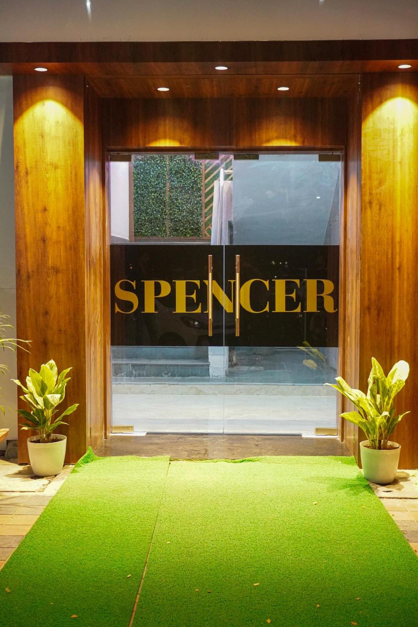 Hotel Spencer-Navi Mumbai Esterno foto