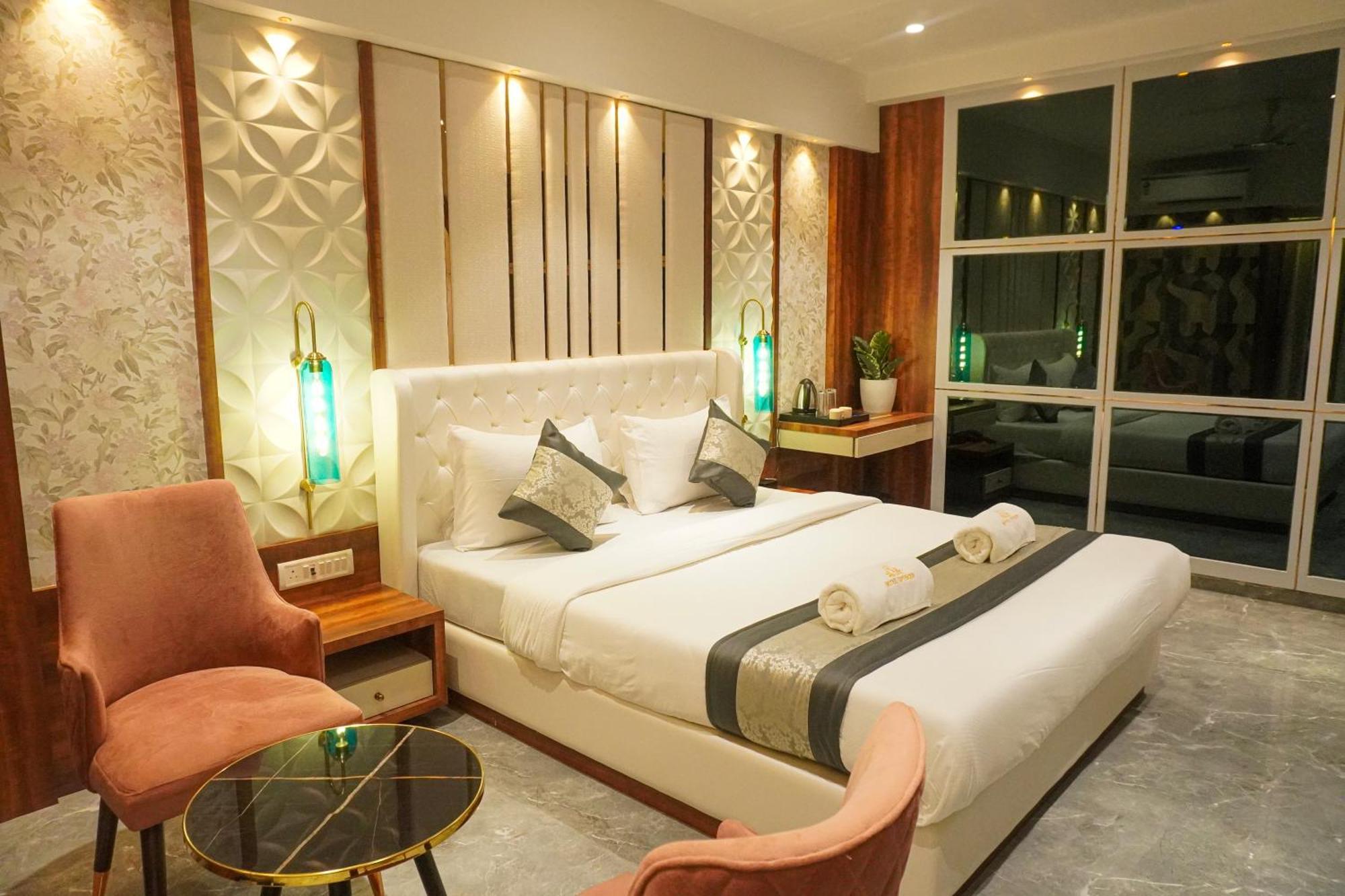 Hotel Spencer-Navi Mumbai Esterno foto