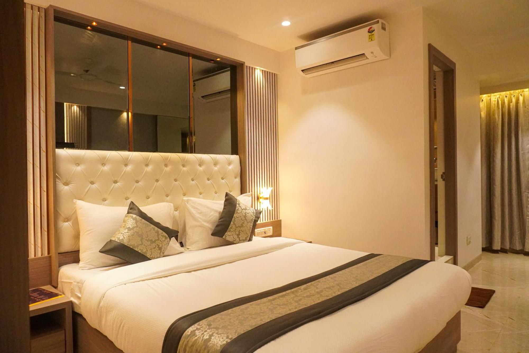 Hotel Spencer-Navi Mumbai Esterno foto